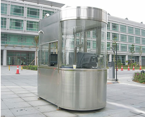chotbaovenhonkinh Bốt bảo vệ inox