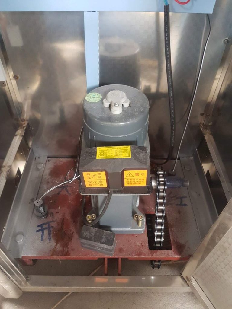 MOTOR CỔNG XẾP INOX, ĐỘNG CƠ CỔNG XẾP ĐIỆN. 4 động cơ cổng xếp inox có ray